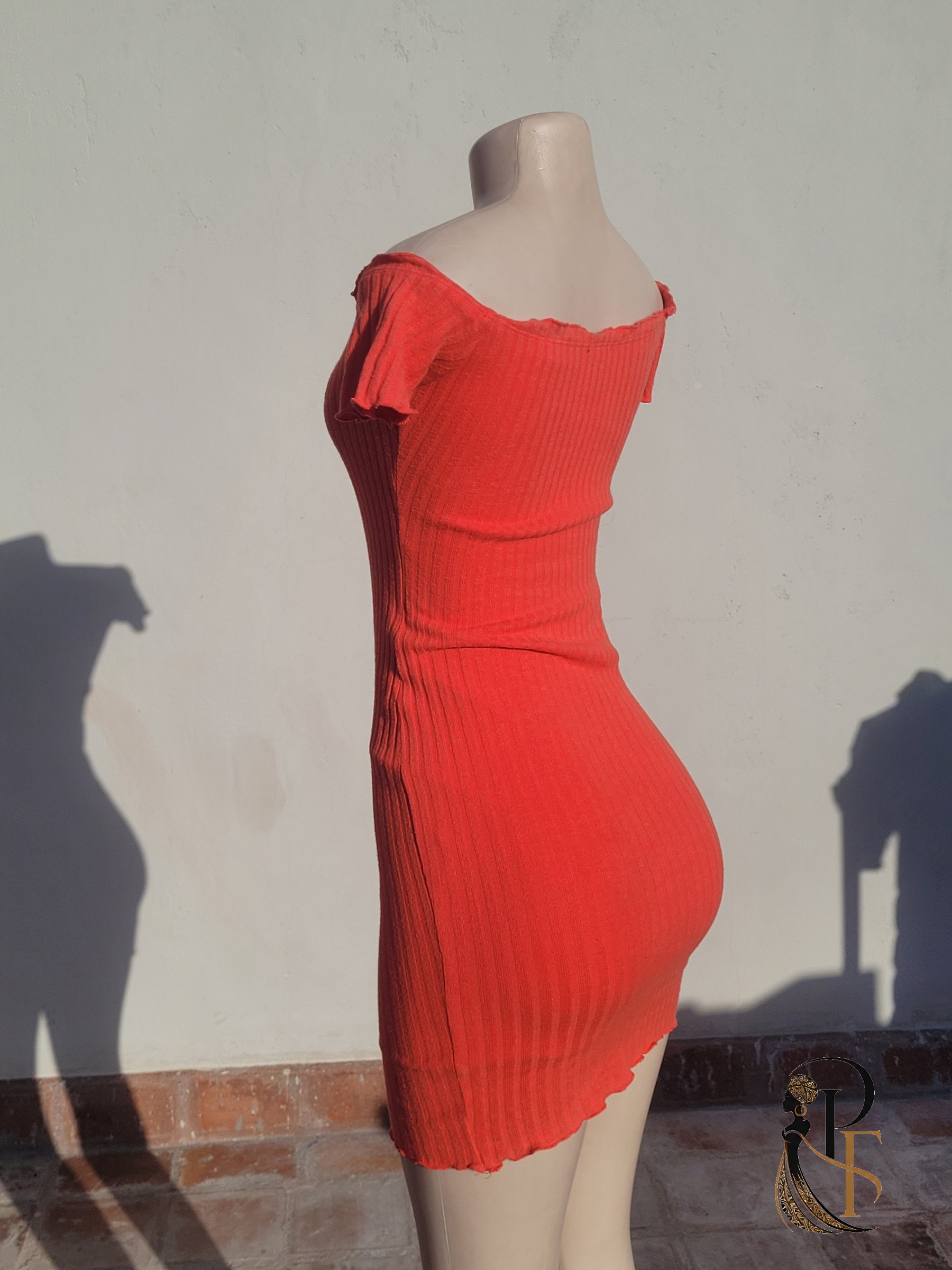 SHORT BODY CON DRESS
